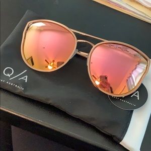Rose gold QUAY sunglasses